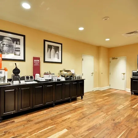 Hampton Inn & Suites North Charleston-University Boulevard