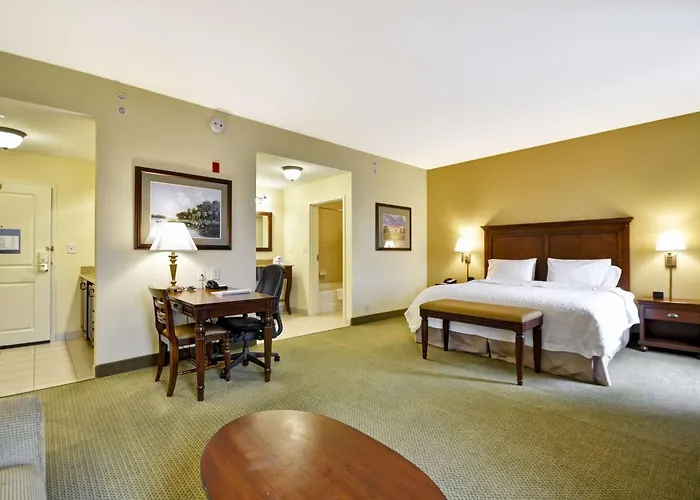 Hampton & North Charleston-university Boulevard Hotel 3*